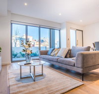 Luxurious Townhouse With Natural Light In Rosebery - Your Accommodation