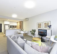 Luxury 1 bedroom  1 study with 1 parking - Your Accommodation