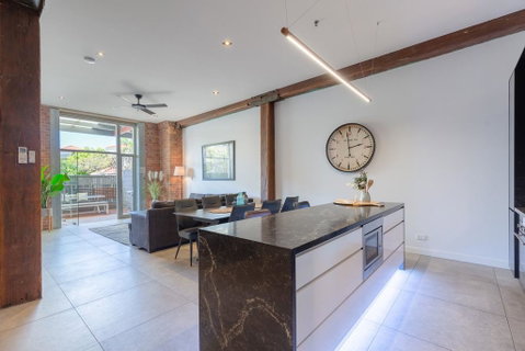 Luxury 3 Brm 2 Bath Woolstore Apt With Courtyard - Your Accommodation 0