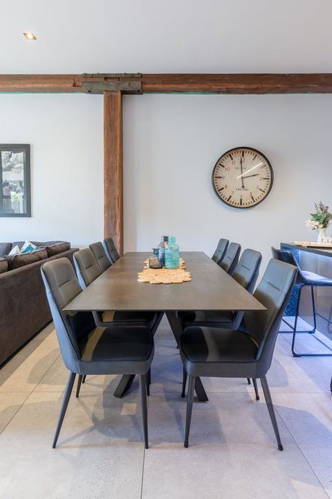 Luxury 3 Brm 2 Bath Woolstore Apt With Courtyard - Your Accommodation 3