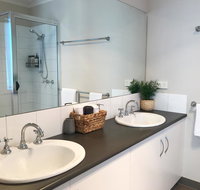 Luxury 4BR Home with KING Bed Lakes Entrance - Your Accommodation