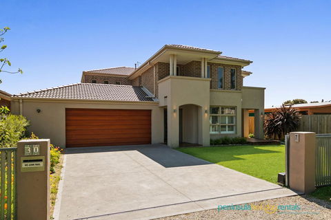 Luxury Coastal Escape - Your Accommodation 0