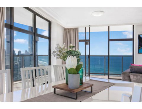 Luxury Holiday Escape High Above Surfers Paradise - Your Accommodation 1