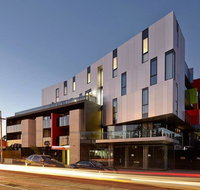 Luxury large modern apartment close to city parks shops and public transport - Your Accommodation