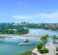 Luxury River City Views with Pool Gym Cafe WiFi Hospital - Your Accommodation