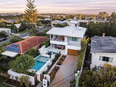 Luxury Tropical Haven - Pacific Avenue, Sunshine Beach - Your Accommodation 1