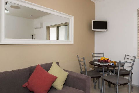 M104 Central Location In Free Transit Zone - Your Accommodation 0