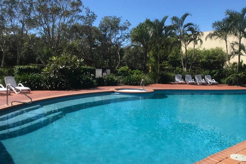 Marcoola Beachfront 3BR -Pool-100m To The Beach. - Your Accommodation 3