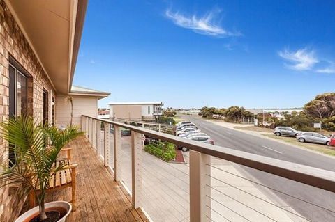 Marine Cove Resort - Your Accommodation 1