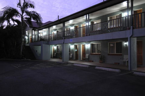 McNevins Logan Park Motel - Your Accommodation 1