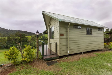 Mena Creek Flower House - Your Accommodation 0