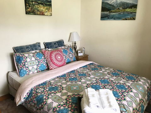 Meraki House - Your Accommodation 3