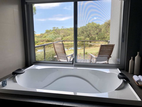 Messmates Luxury Eco Suites - Your Accommodation 1