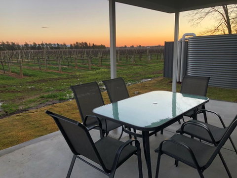 Milawa Vineyard Views - Guesthouse 1 - Your Accommodation 3