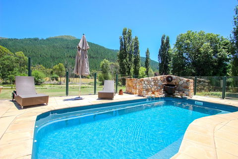 Mill Cottage - Your Accommodation 1