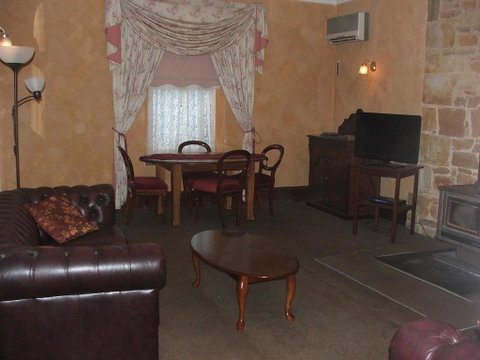 Mintaro Hideaway - Your Accommodation 1