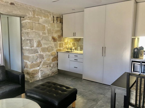 Miramar - Your Accommodation 1