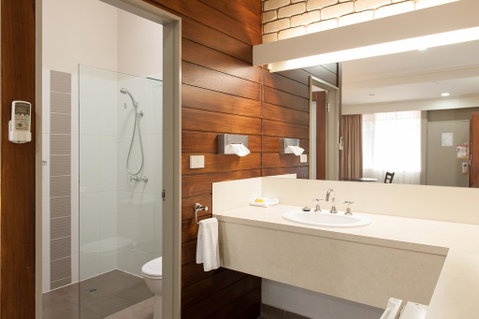 Mitchell On Main - Your Accommodation 2