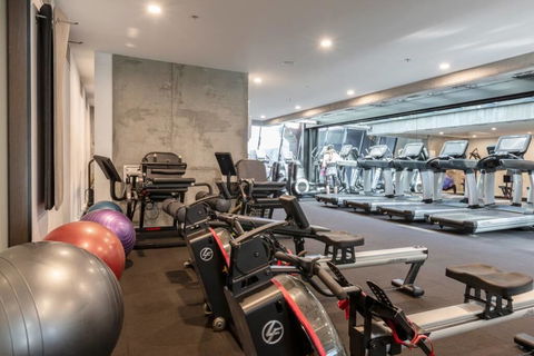 MODERN 2 BEDROOMS -SOUTHERN CROSS STATION - Your Accommodation 2