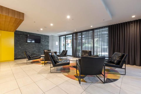 MODERN 2 BEDROOMS -SOUTHERN CROSS STATION - Your Accommodation 1