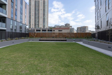 Modern Apartment In The Heart Of The Sydney CBD - Your Accommodation 1