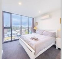 Modern Luxury 3 Bedroom Apartment with Sea Views