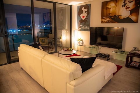 Modern, Clean, Luxury At The Right Price..... - Your Accommodation 2