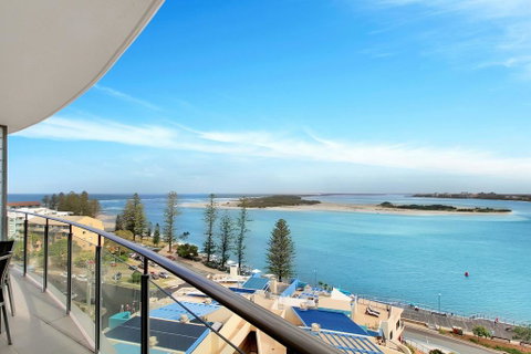 Monaco Unit 905, 12 Otranto St - Your Accommodation 0