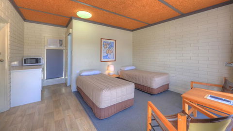 Motel Meneres - Your Accommodation 1
