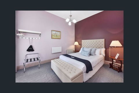 Mount Victoria Manor - Your Accommodation 1