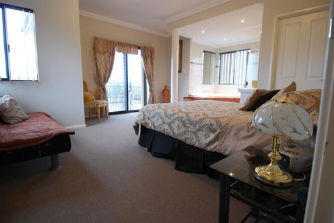 Mountain Park Retreat - Your Accommodation 3