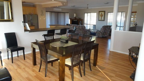 Mountain Park Retreat - Your Accommodation 2