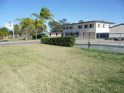 Moura Motel - Your Accommodation 2