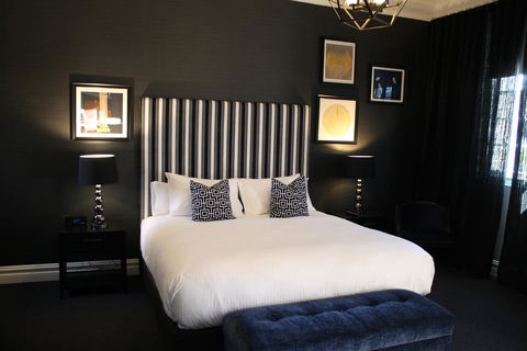 Mrs Banks Hotel - Your Accommodation 0