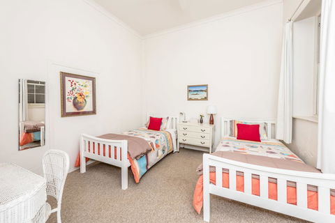 Mt Pleasant Holiday Homestead - Your Accommodation 2