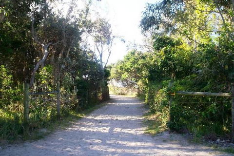 Mudjimba Esplanade Villa - Your Accommodation 2