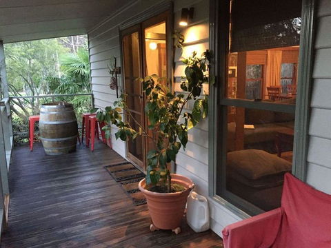 Mystic View Cottage - Your Accommodation 0