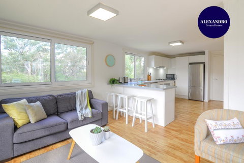 NATURE LOVERS DREAM // FIREPLACE //ACCESS TO HIKES - Your Accommodation 0