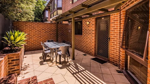 Dowler Apartments Subiaco - Your Accommodation 38