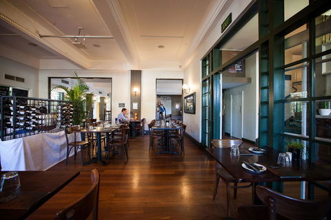 Captain Stirling Hotel - Your Accommodation 44