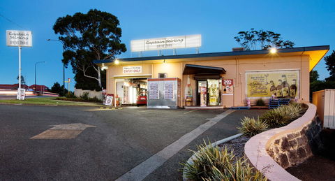 Captain Stirling Hotel - Your Accommodation 24