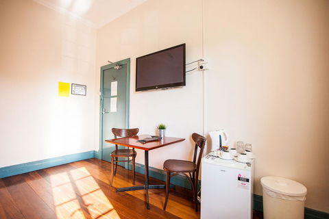 Captain Stirling Hotel - Your Accommodation 38