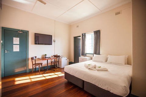Captain Stirling Hotel - Your Accommodation 36