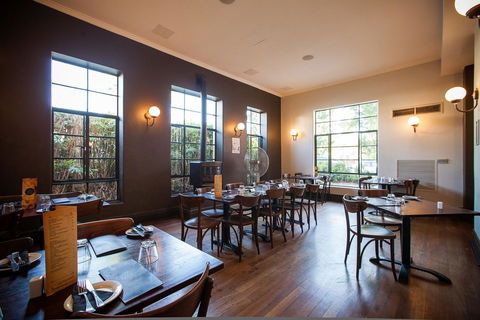 Captain Stirling Hotel - Your Accommodation 41