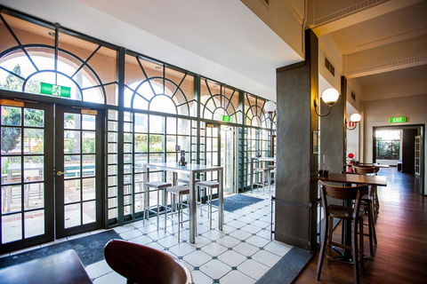 Captain Stirling Hotel - Your Accommodation 39