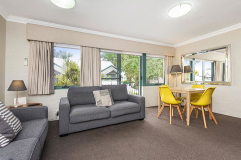 Subiaco Village 20 - Your Accommodation 2