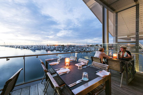 Hillarys Marina Apartment - Your Accommodation 1