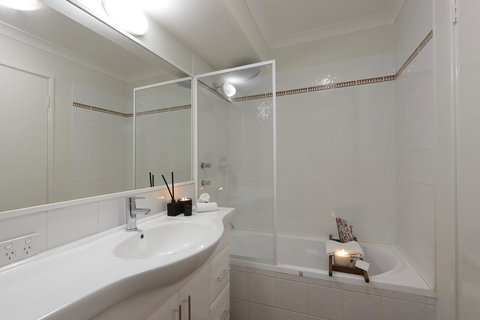 Hillarys Marina Apartment - Your Accommodation 28