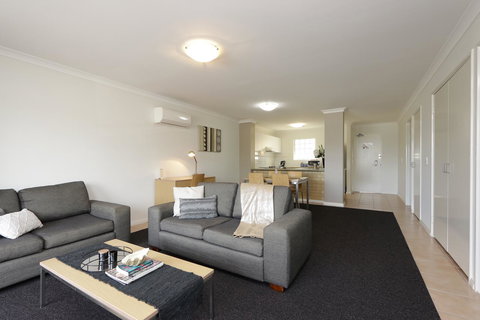 Hillarys Marina Apartment - Your Accommodation 3