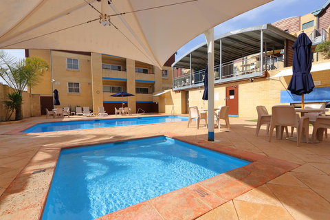 Hillarys Marina Apartment - Your Accommodation 36
